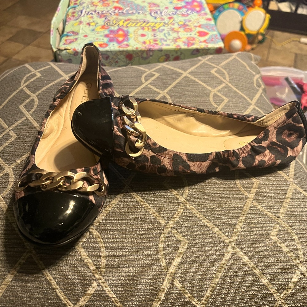 Leopard Guess Flats size 9